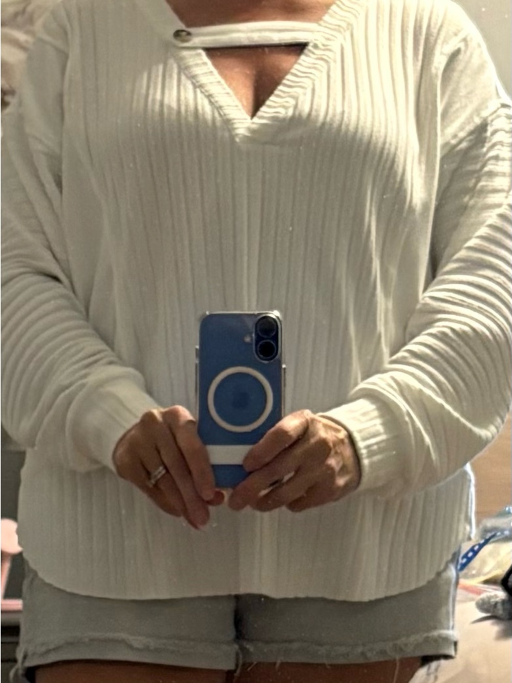 BKE white/cream Ribbed V-Neck Pullover with Button Accent